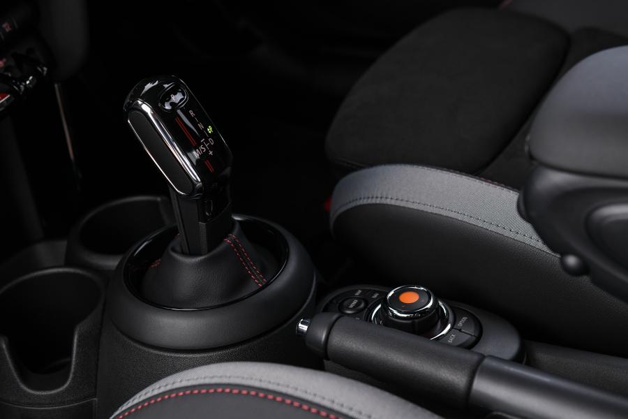 Детали интерьера Mini John Cooper Works GP (F56) 2020 года  (SG) (фото 12 из 21)